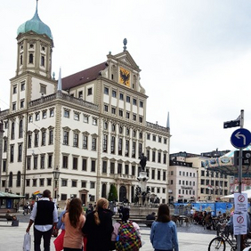 Rathaus und Rathausplatz in Augsburg