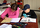 Schüler bei den Hausaufgaben