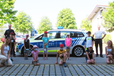Den Sommerkindern gefällt’s, trotz Schutzmasken und Abstandsregeln.  Hier bei einem Workshop mit der Polizei Ingolstadt.