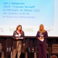 Gudrun Zöllner und Tatjana Tichy moderieren das YEY! Symposium 2022.